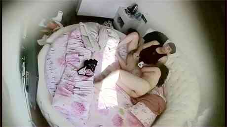 偷拍饥渴背心哥第一时间拔下女友裤子舔屁眼哈哈这口味不一般啊海报剧照